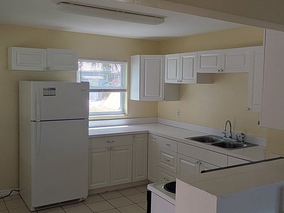 2nd image of 5322 15th Ave S