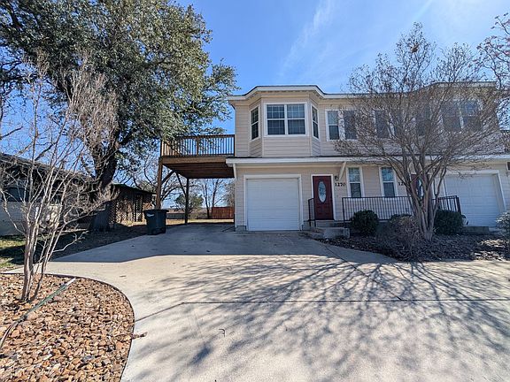 2nd image of 1270 Hillcrest Dr
