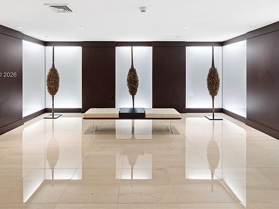2nd image of 900 Biscayne Blvd APT 1704