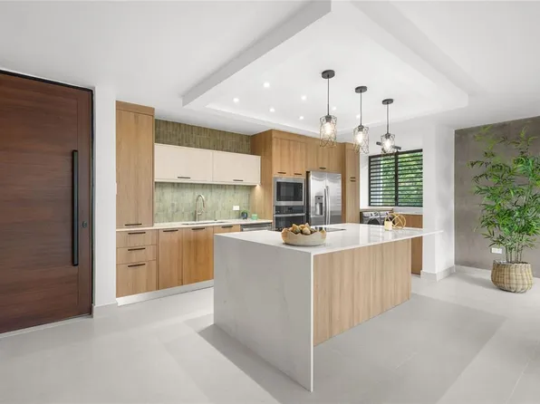 3J Mansiones De Garden Hls, Guaynabo, PR 00966
