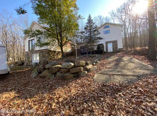 1254 Woodhaven Dr, White Haven, PA
