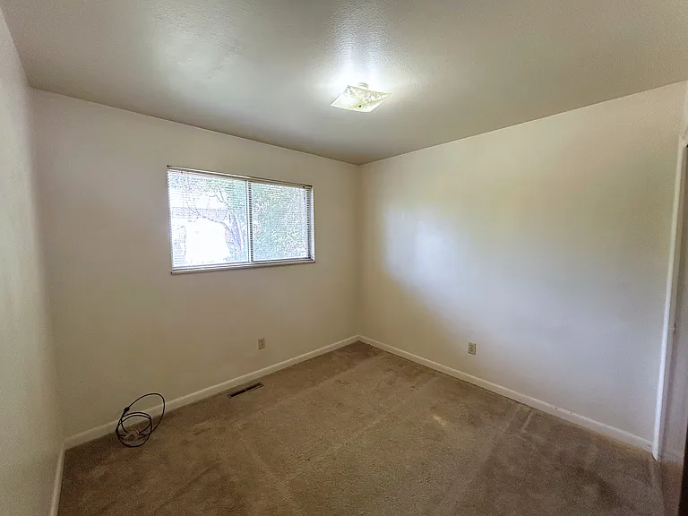 1613 Edora Rd — Photo 7