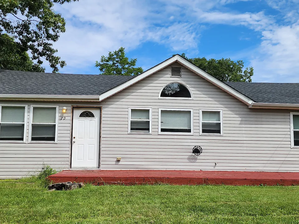 79 Hemlock Dr