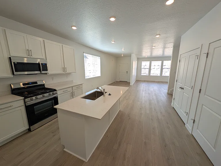 1578 W Viola Ln — Photo 11