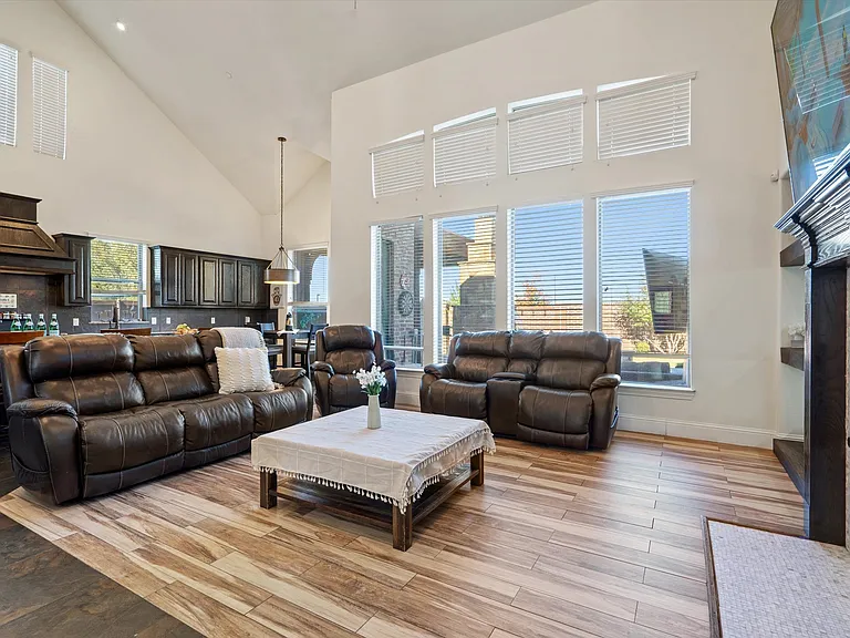 1506 Hennessey Dr — Photo 9