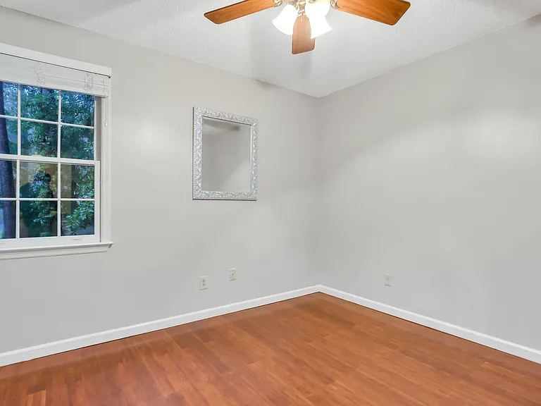 123 Companion Way — Photo 18