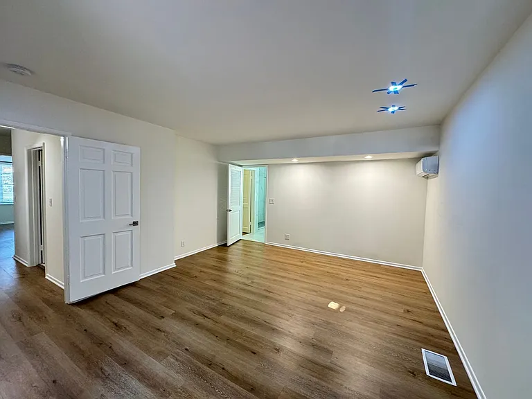 2570 Wallingford Rd — Photo 28