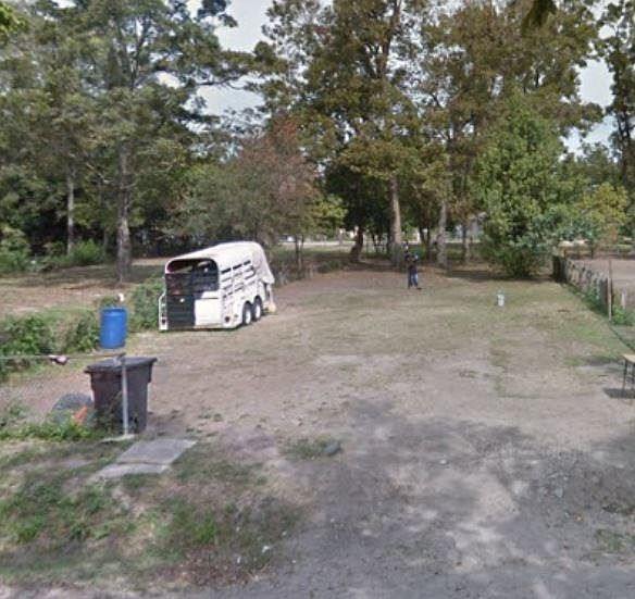 1st image of 920 Granville Dr