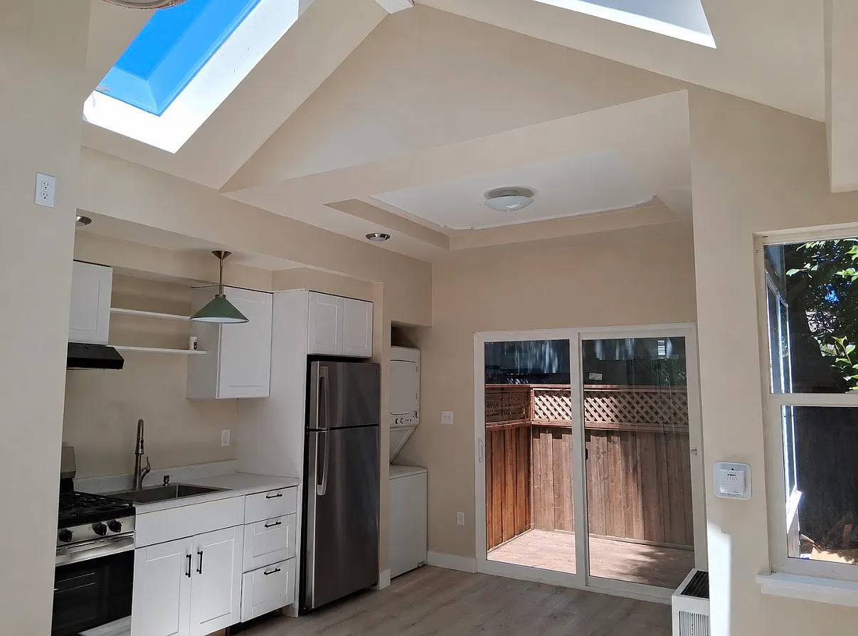 1 bed, 400 sqft, $2,800 — Photo 4
