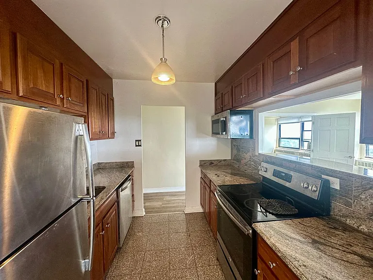 4180 Marine Terrace Apartments — Photo 225