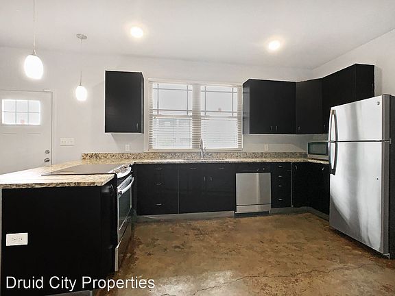 5th image of 803 Parkview Dr #10