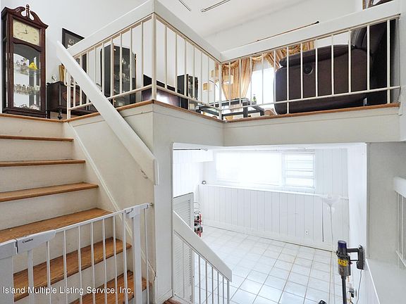 4th image of 163 Bridgetown St