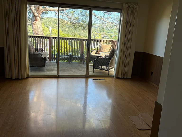 1355 Palos Verdes Dr — Photo 6
