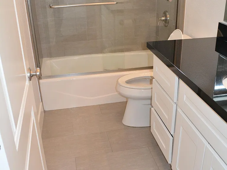 2491 Purdue Ave #201 — Photo 17