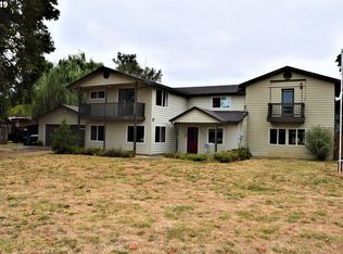 847 Big Bend Rd, Roseburg, OR 97471