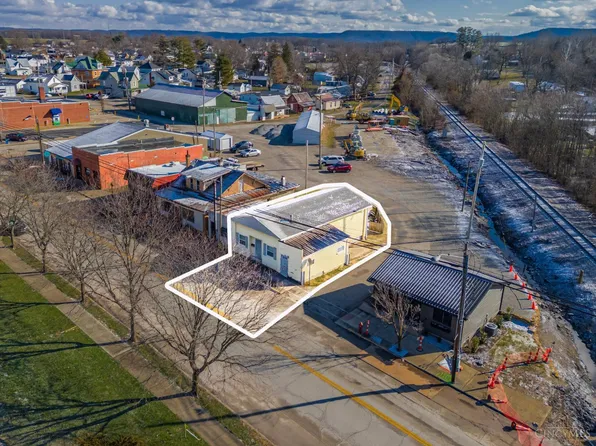 10 N Main St, Peebles, OH 45660