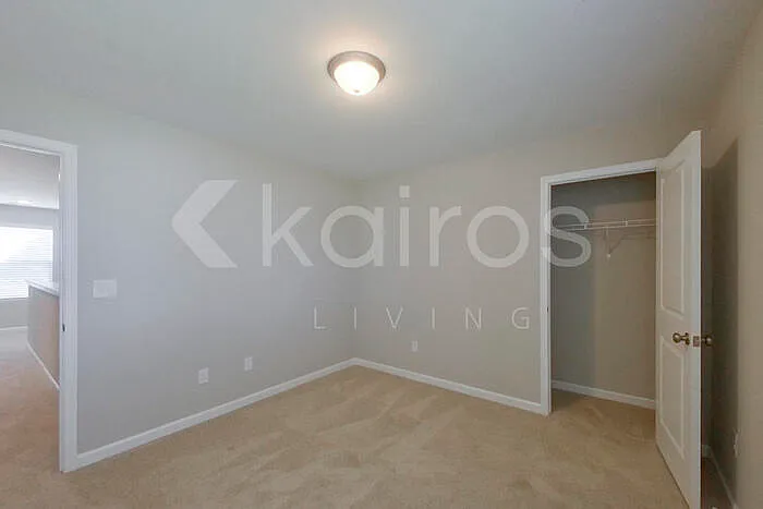 7161 Foggy River Dr — Photo 16