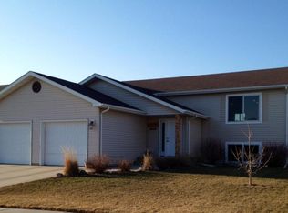 4941 Curran Ct, Grand Forks, ND 58201