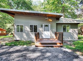 104 Balsam Ln, Tobyhanna, PA