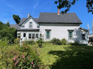 48 Gay St, Rockland, ME 04841