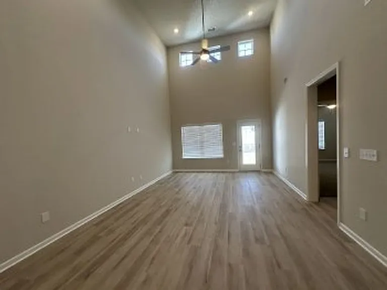 1850 Madison St #306 — Photo 6