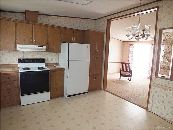 2nd image of 71 Robin Hood Dr