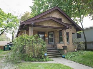 415 Gillett Ave, Waukegan, IL 60085