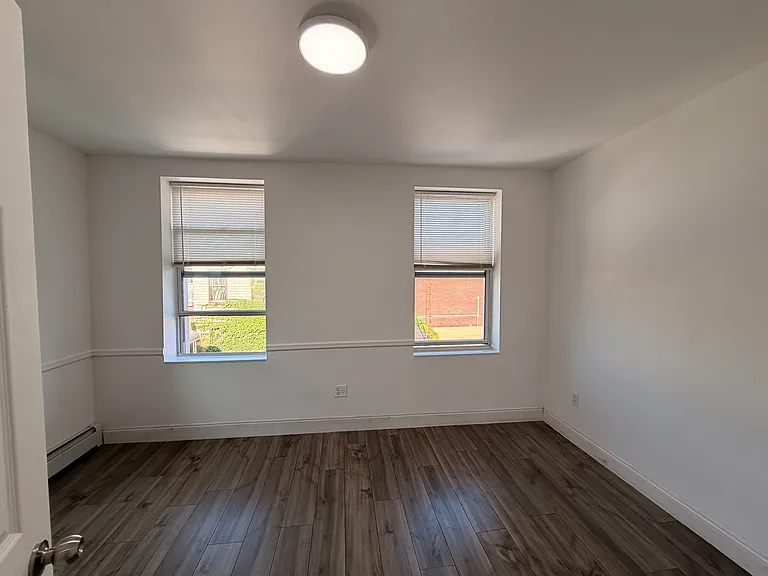 2571 W 16th St #2 — Photo 3