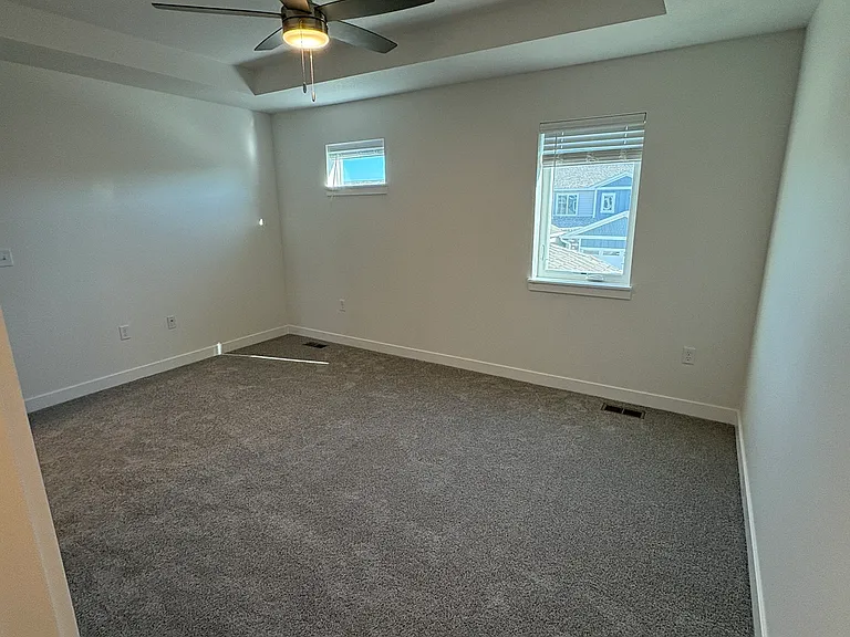 220 NW Waverly Dr #1 — Photo 31