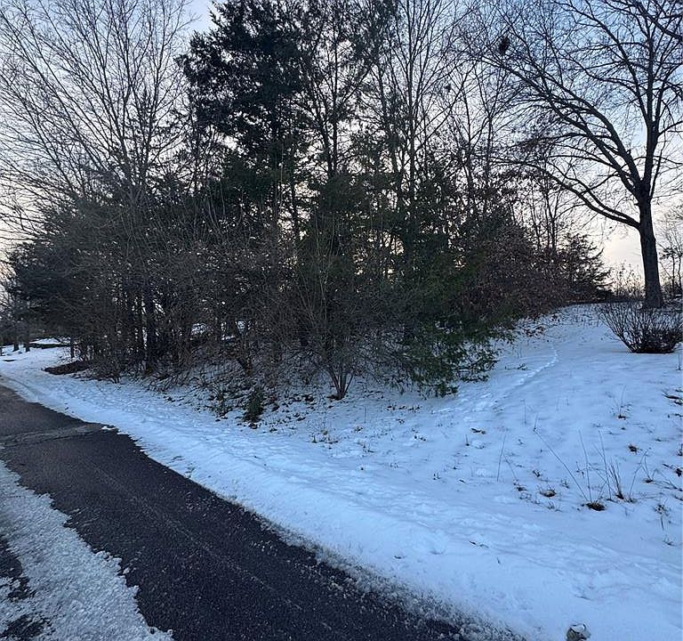 1st image of 445 Lake Shore Dr