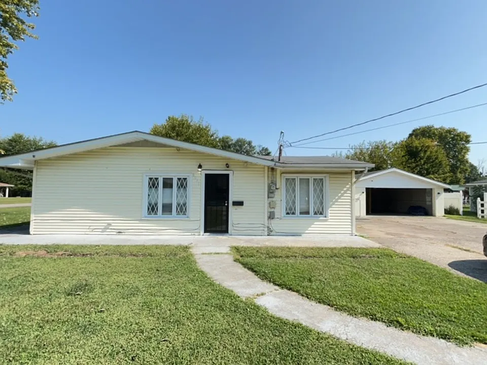 6011 Middleground Dr