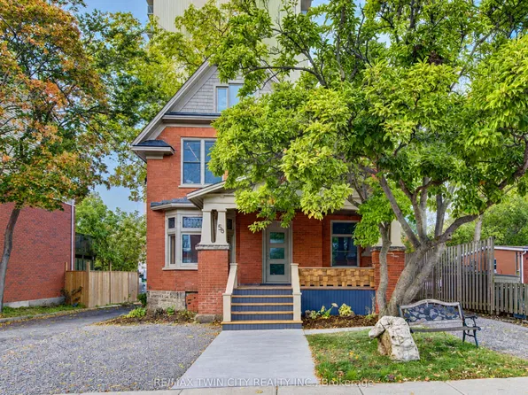 56 Mansion St, Kitchener, ON N2H 2J6