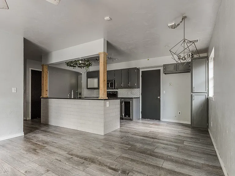 105 Paul Ave — Photo 15