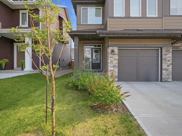 3877 Chrustawka Pl SW, Edmonton, AB T6W 5B2