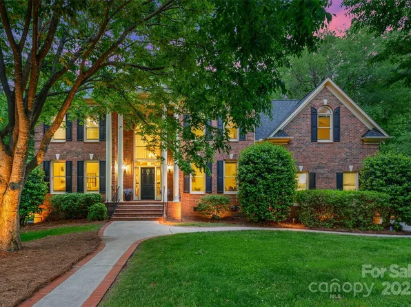 7812 Seton House Ln, Charlotte, NC 28277