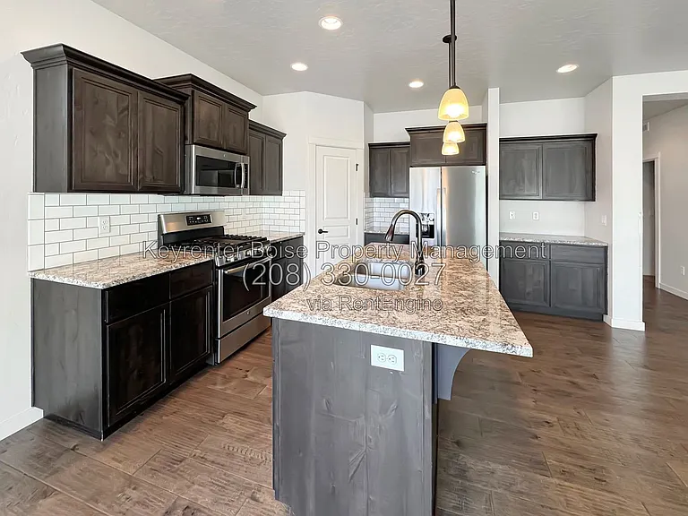 1376 W Pebblestone Dr — Photo 4