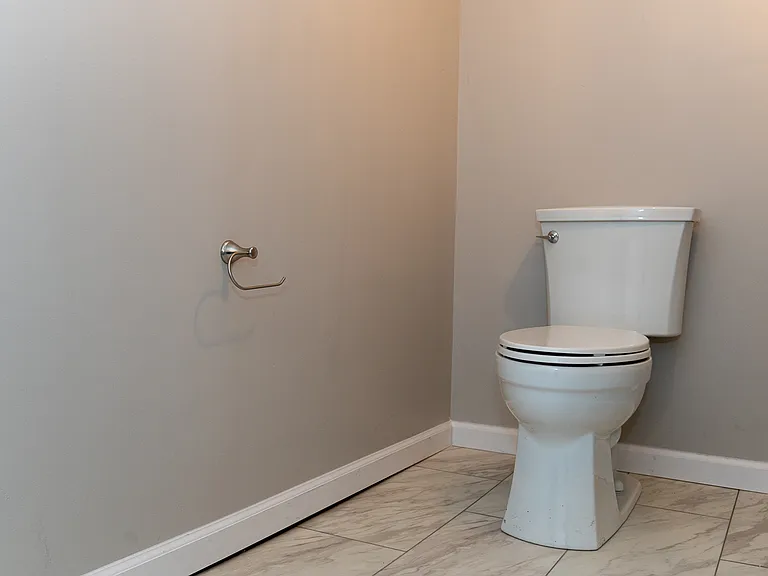 2340 Vodeli St — Photo 20