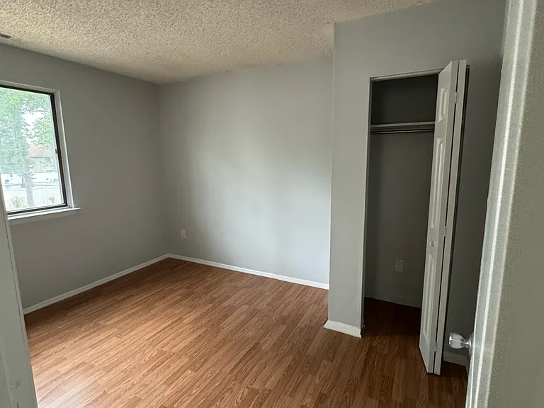 2714 Evergreen Ct — Photo 10