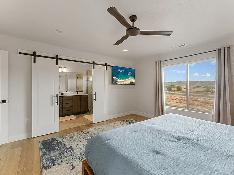466 N Ventura Ln #47 — Photo 4