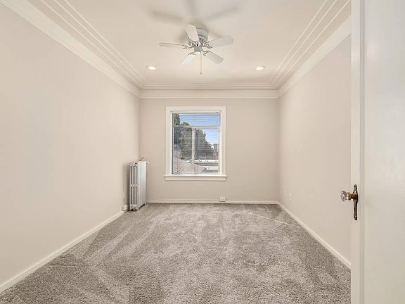 4th image of 1428 Queen Anne Ave N #305