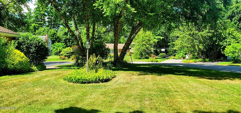 4th image of 30 Owen Avenue