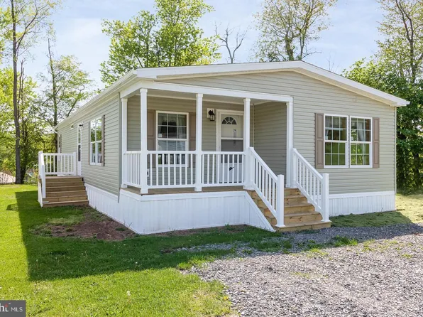 18 S Elmer Ave, Halifax, PA 17032