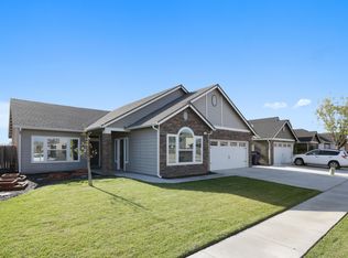 689 Montana De Oro St, Tulare, CA