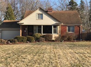 21387 Mastick Rd, Fairview Park, OH 44126