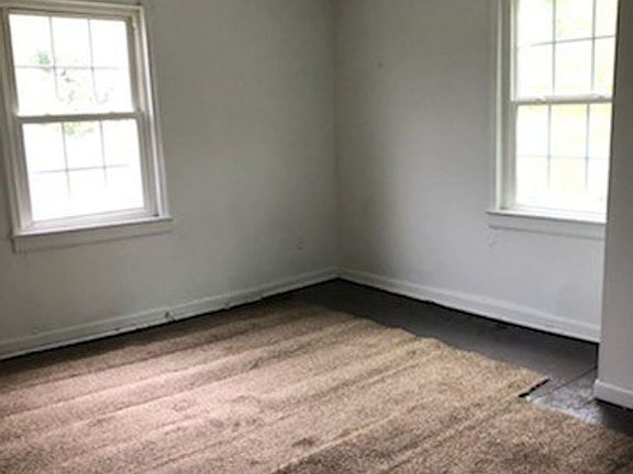 3rd image of 820 Early St