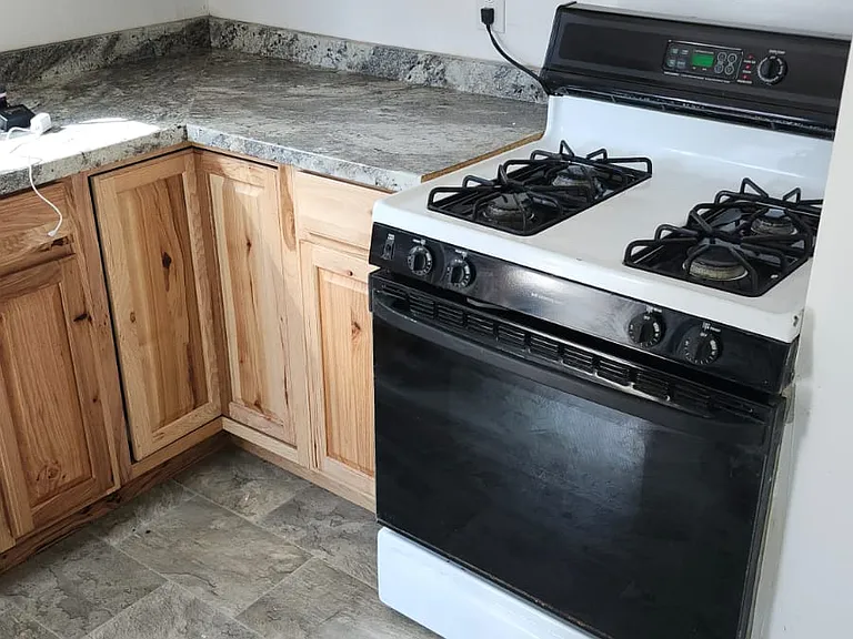 100 Mary St #1L — Photo 3