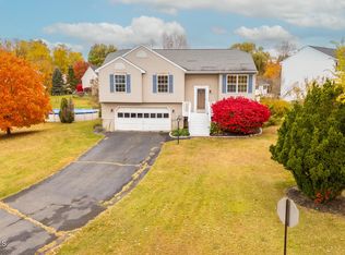 865 Dutch Dr, Castleton On Hudson, NY 12033