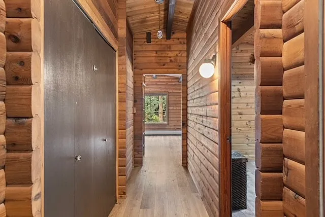 1285 Riverside Dr — Photo 26