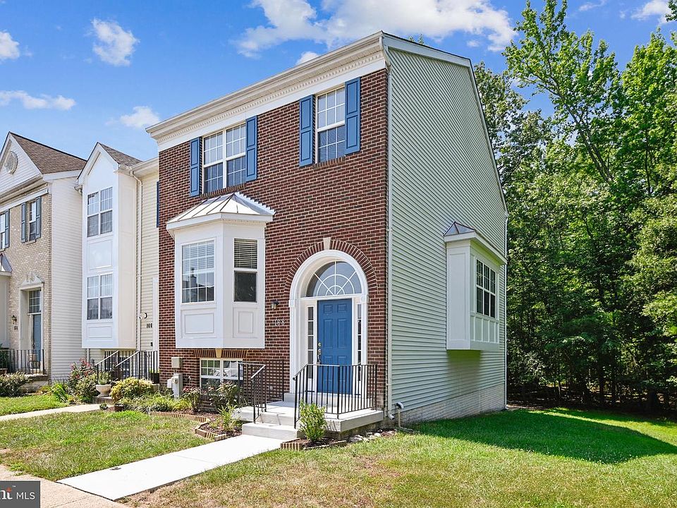 1st image of 168 Pinecove Ave