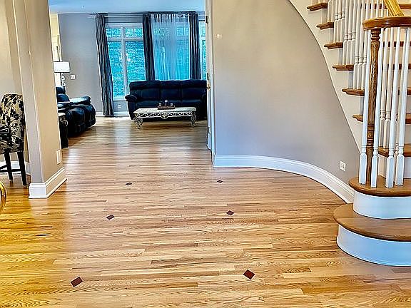 2nd image of 889 Maryknoll Cir